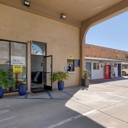 Anaheim Discovery Inn And Suites Esterno foto