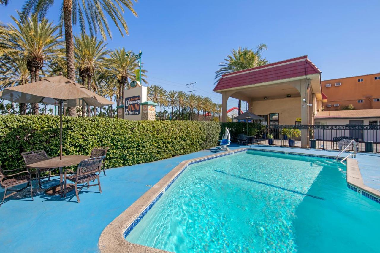 Anaheim Discovery Inn And Suites Esterno foto