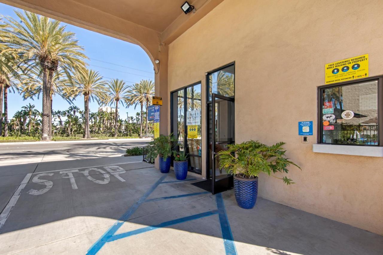 Anaheim Discovery Inn And Suites Esterno foto