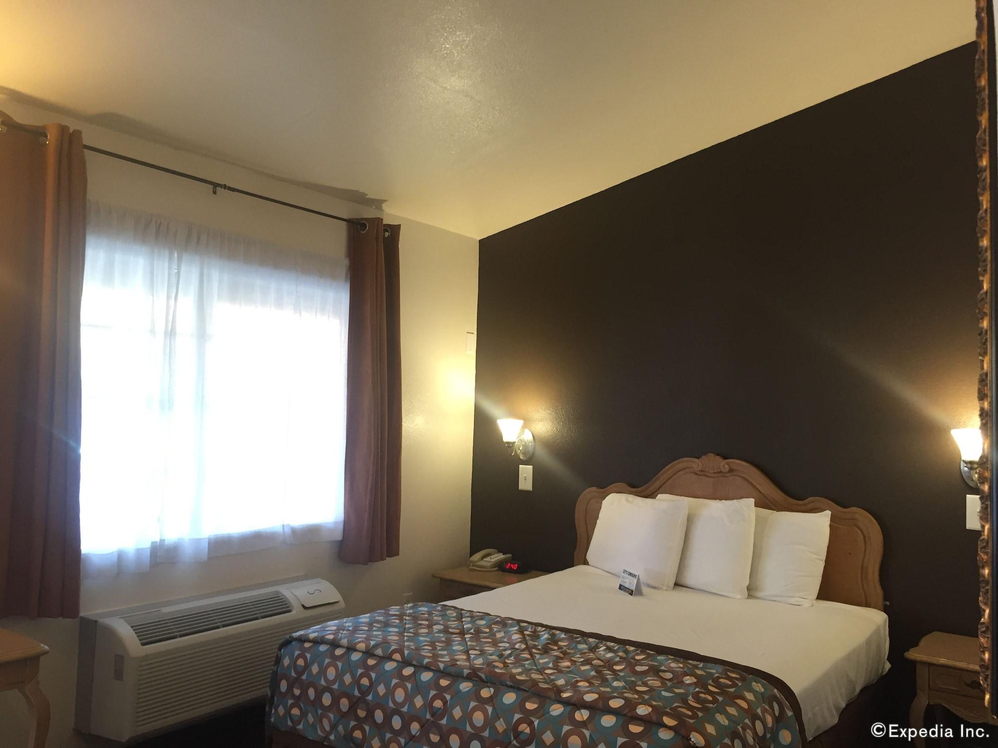 Anaheim Discovery Inn And Suites Esterno foto