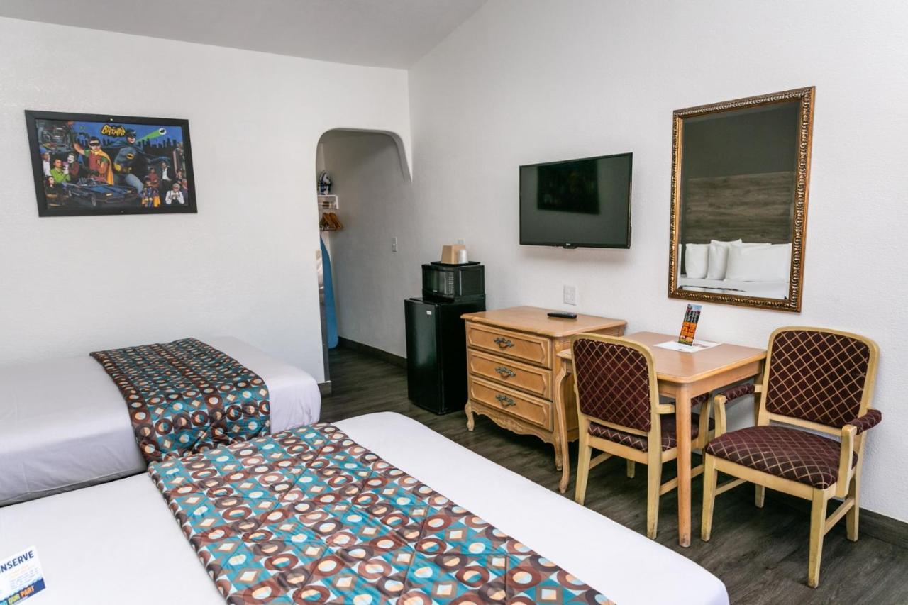 Anaheim Discovery Inn And Suites Esterno foto