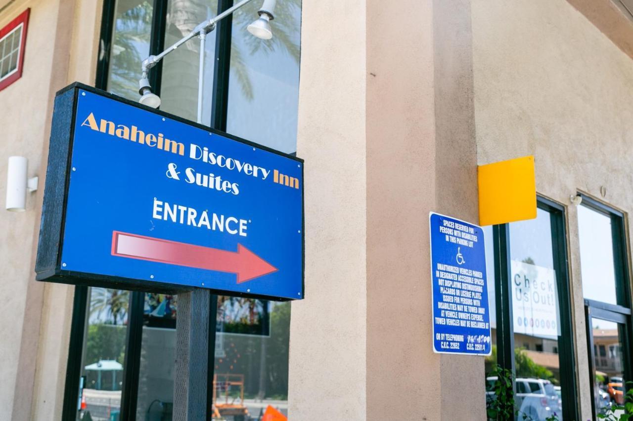 Anaheim Discovery Inn And Suites Esterno foto