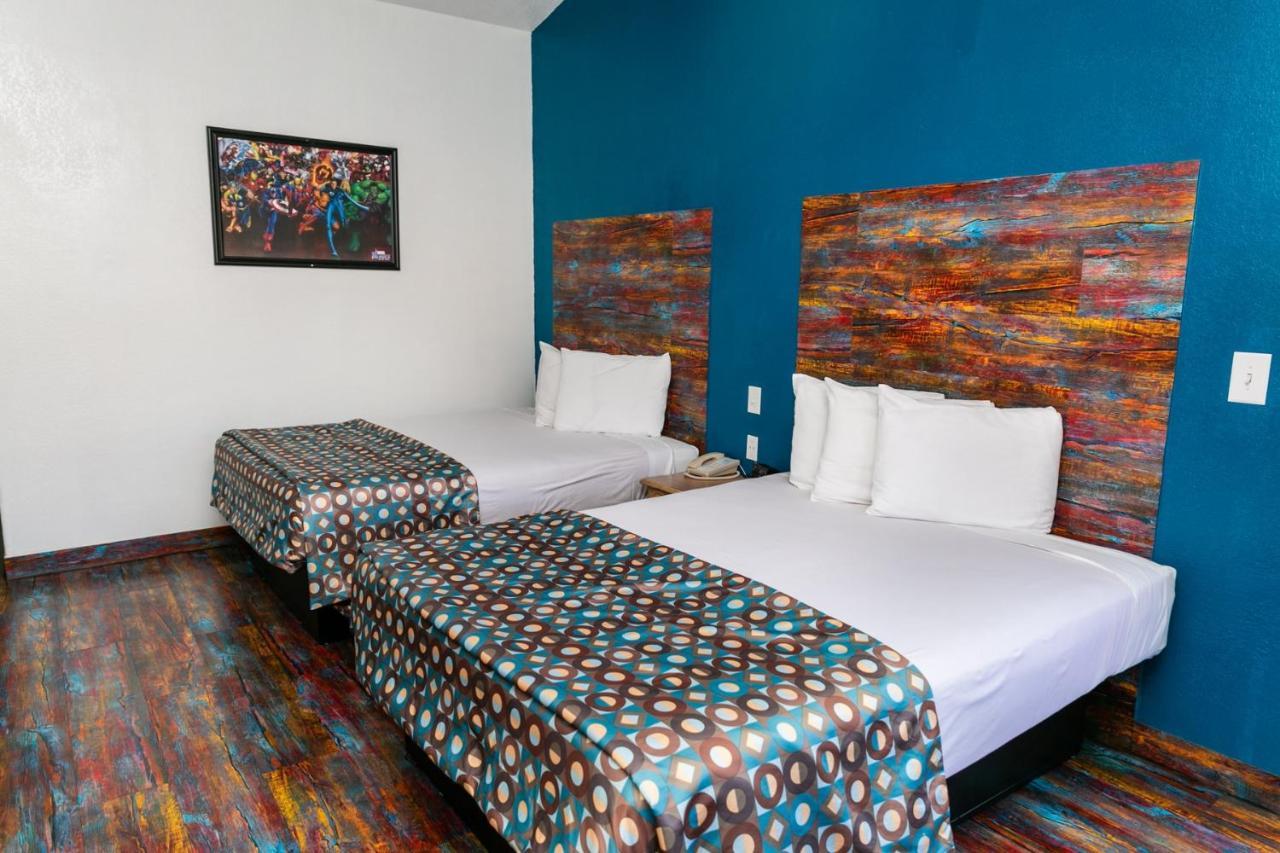 Anaheim Discovery Inn And Suites Esterno foto